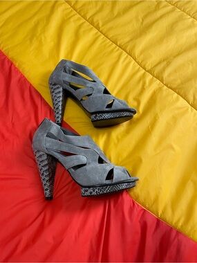 Attitude Samantha Heels